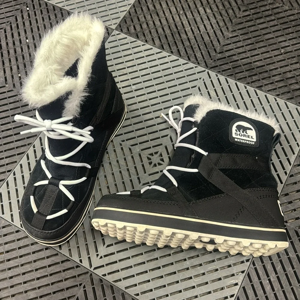 Sorel Glacy Explorer Short boot black 8